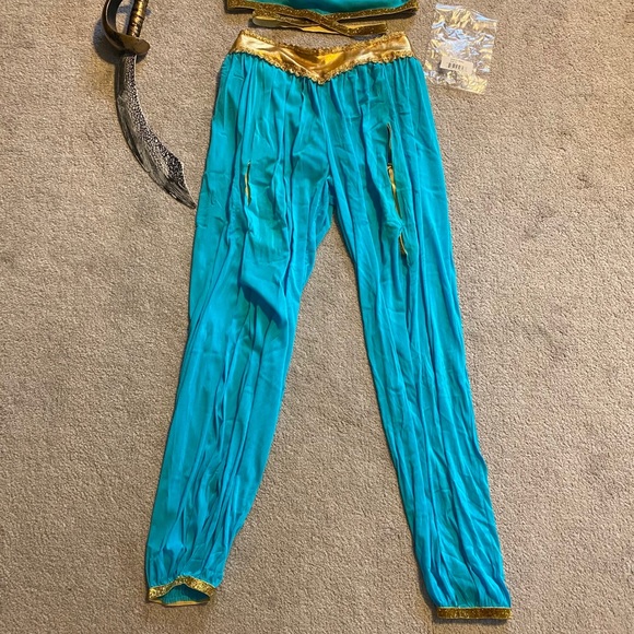 NWT Princess Jasmine Costume - Picture 8 of 15